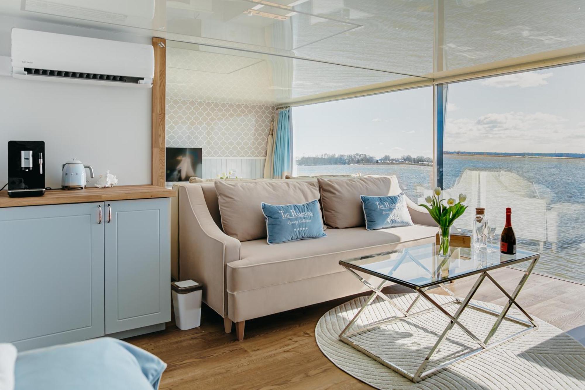 Grand Ht Houseboats - Domki Na Wodzie - Sauna, Jacuzzi, Kominek Mielno  Værelse billede