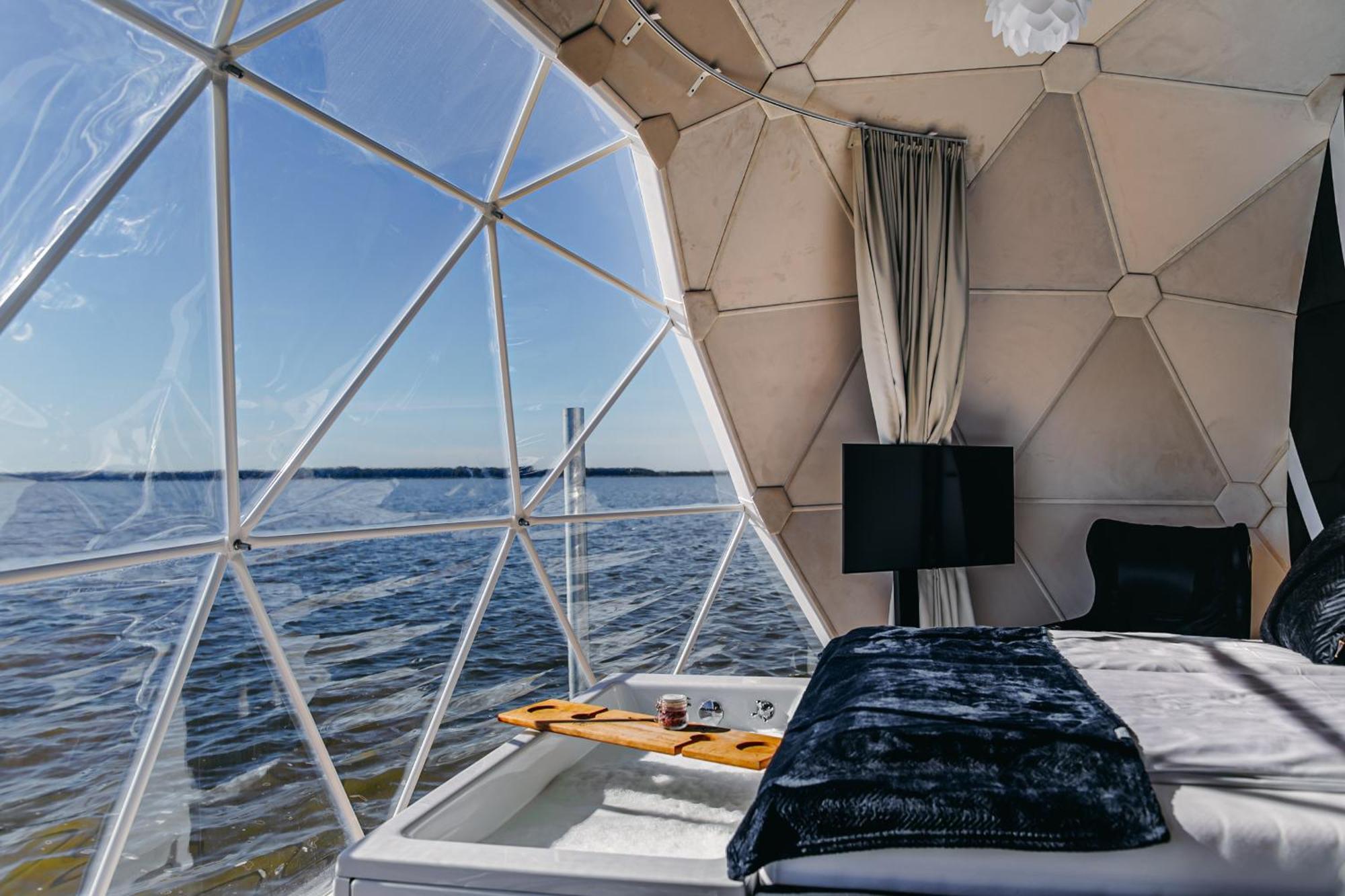 Grand Ht Houseboats - Domki Na Wodzie - Sauna, Jacuzzi, Kominek Mielno  Værelse billede