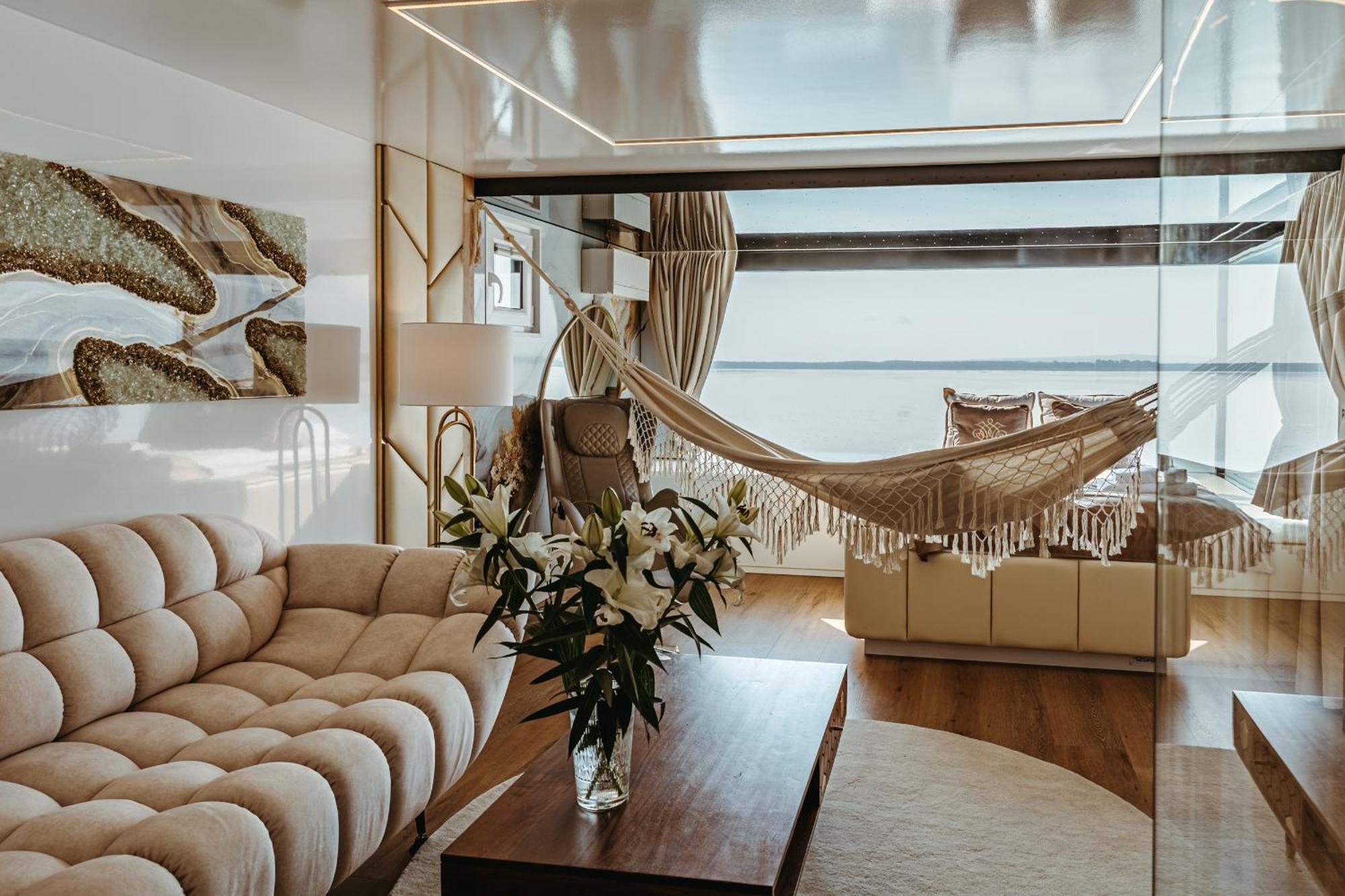 Grand Ht Houseboats - Domki Na Wodzie - Sauna, Jacuzzi, Kominek Mielno  Værelse billede