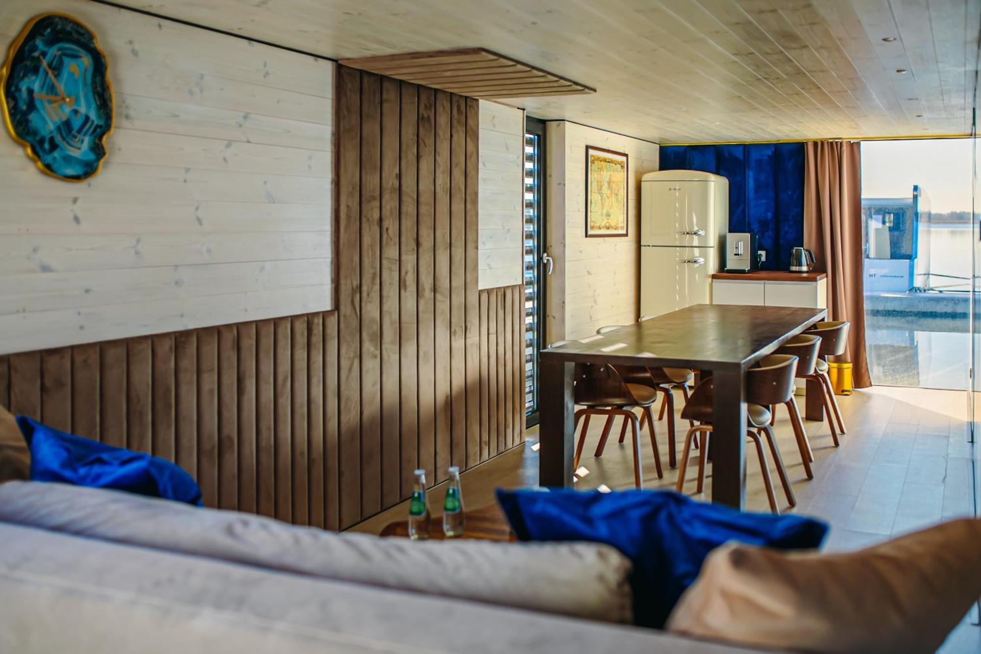 Grand Ht Houseboats - Domki Na Wodzie - Sauna, Jacuzzi, Kominek Mielno  Værelse billede
